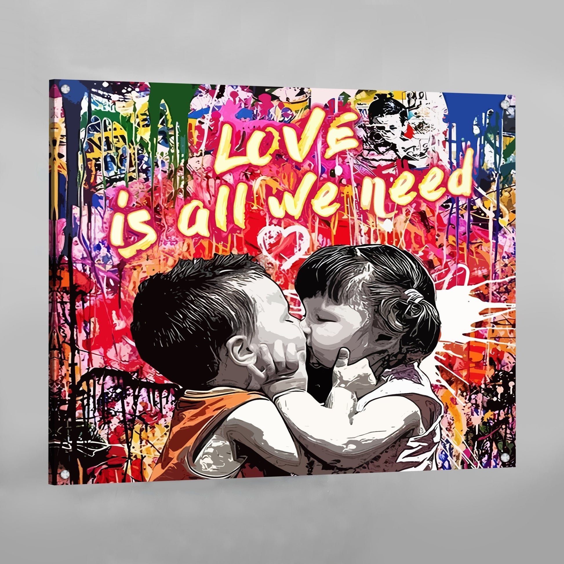 Cuadro Graffiti Love Is All We Need - La Casa Del Cuadro