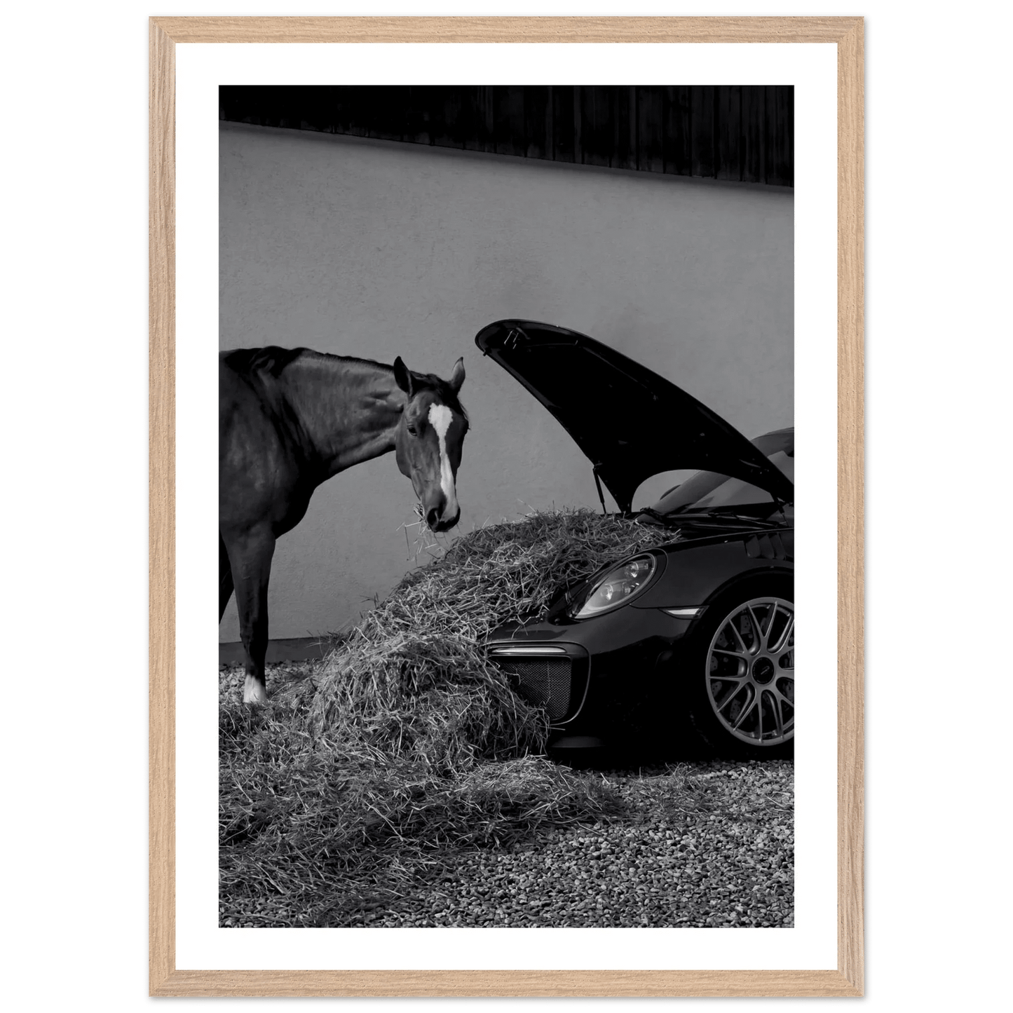 Cuadro Blanco y Negro Porsche Con Caballo - La Casa Del Cuadro
