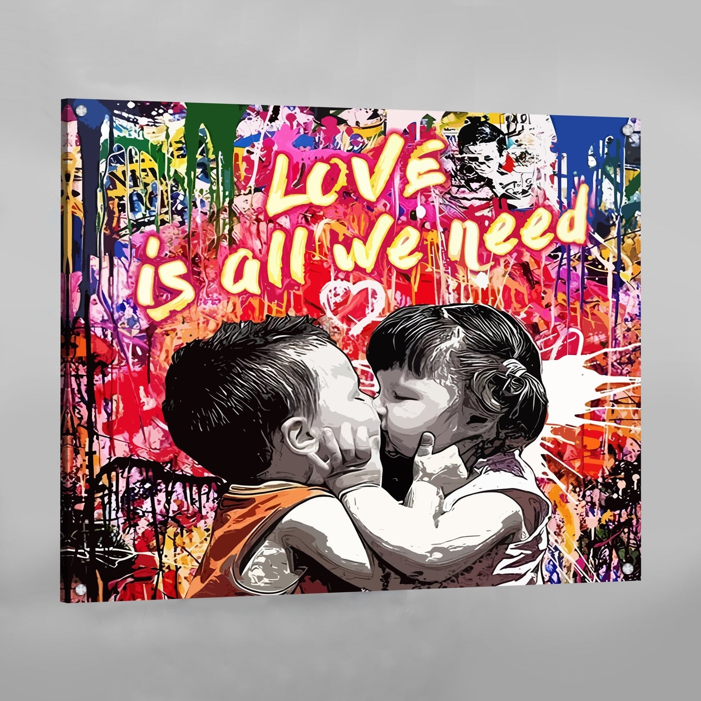 Cuadro Graffiti Love Is All We Need - La Casa Del Cuadro